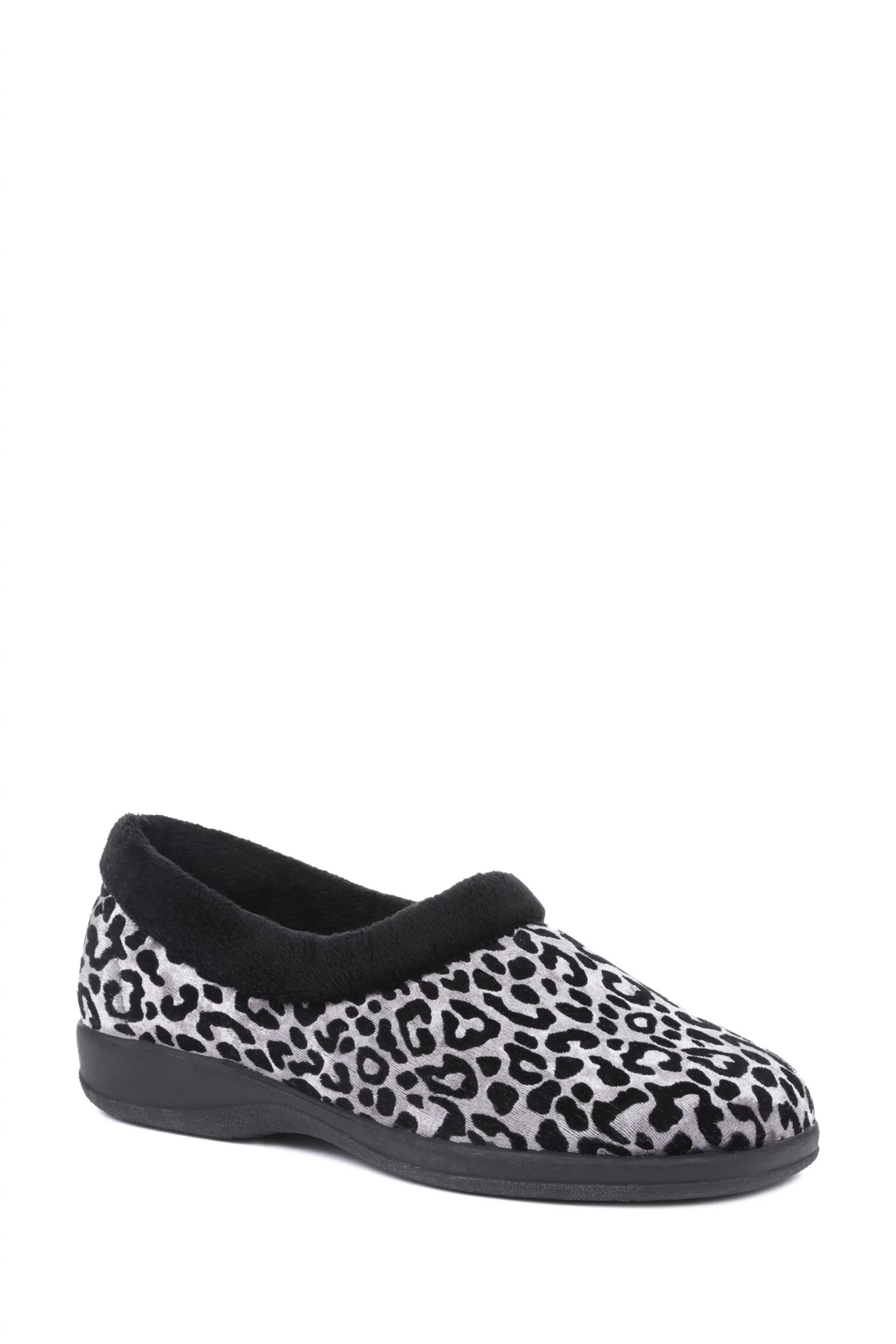 Pavers Ladies Leopard Print Full Slippers 2 Pavers Ladies Leopard Print Full Slippers - Image 2