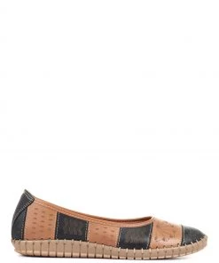 Pavers Ladies Cut-Out Leather Pumps